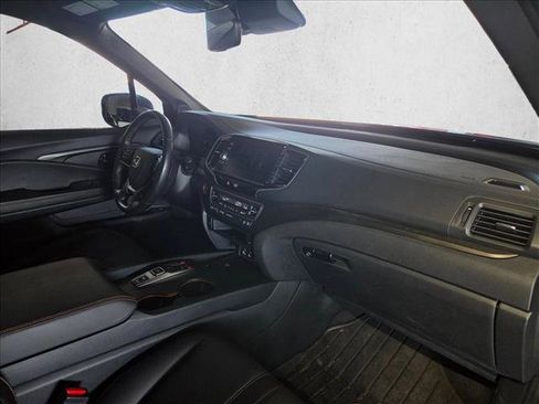 Used 2025 Honda Ridgeline TrailSport image 17