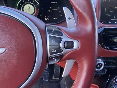 Used 2022 Aston Martin V8 Vantage Roadster image 9