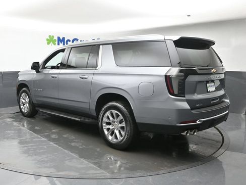 New 2026 Chevrolet Suburban Premier w/ Sun And Tow Package AWD/4WD image 28