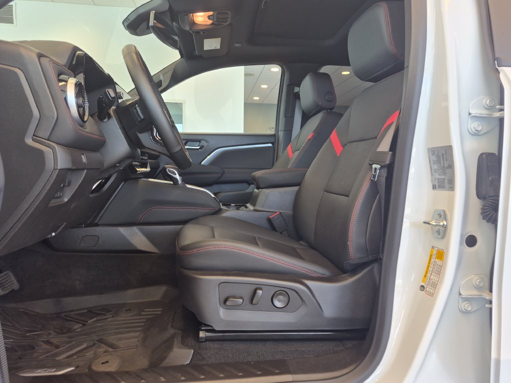 Used 2026 Chevrolet Colorado Z71 w/ Z71 Convenience Package 2 AWD/4WD image 13