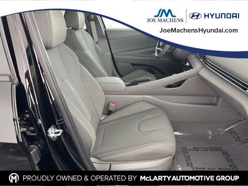 Certified 2025 Hyundai Elantra Sport image 24