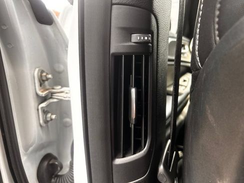 Used 2023 Jeep Grand Cherokee L Limited w/ Luxury Tech Group II AWD/4WD image 28