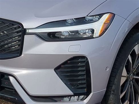 New 2026 Volvo XC60 B5 Plus w/ Protection Package Premier image 10