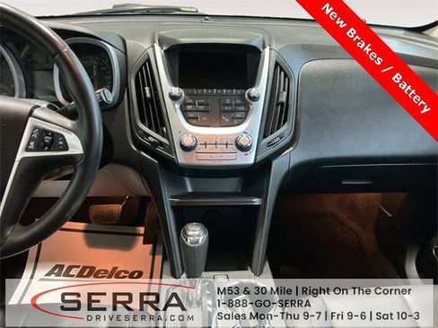 Used 2017 Chevrolet Equinox Premier w/ Enhanced Convenience Package image 9