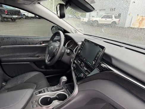 Used 2023 Toyota Camry XLE w/ Navigation Package image 19