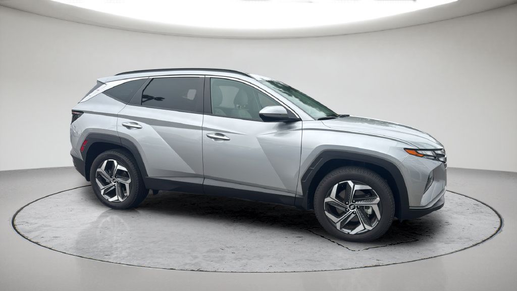 Used 2024 Hyundai Tucson SEL w/ Convenience Package AWD/4WD image 3