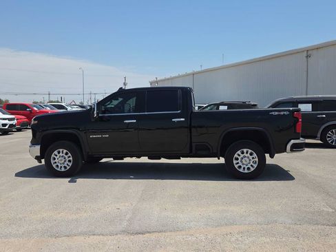 Used 2024 Chevrolet Silverado 2500 LTZ AWD/4WD image 5