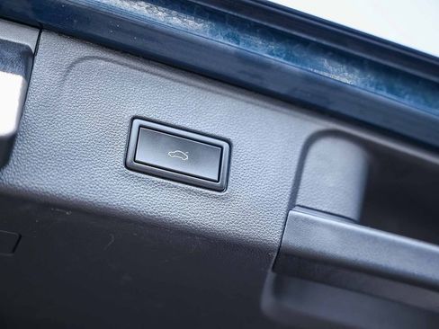 Used 2020 Volkswagen Atlas SE w/ Panoramic Sunroof Package image 37