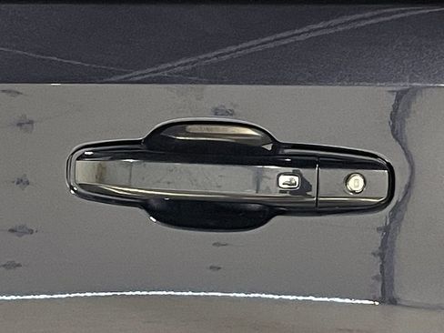 Used 2023 GMC Sierra 1500 Elevation w/ Preferred Package image 21