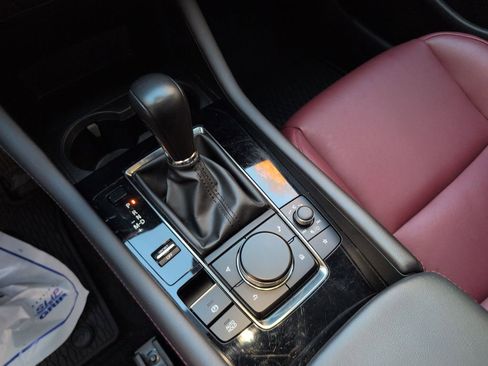 Used 2023 MAZDA MAZDA3 s image 24
