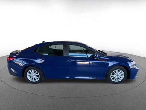 Used 2025 Toyota Camry LE image 18