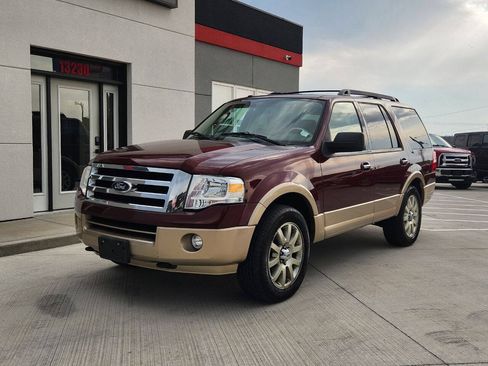 Used 2011 Ford Expedition XLT w/ 203A Rapid Spec Order Code AWD/4WD image 2
