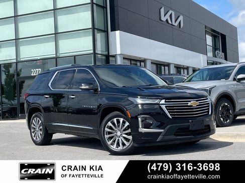 Used 2023 Chevrolet Traverse Premier AWD/4WD image 1