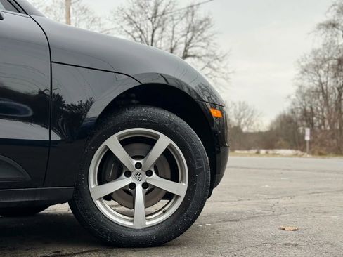 Used 2018 Porsche Macan Sport Edition image 49