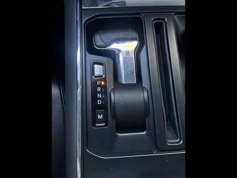 Used 2021 Ford F150 Lariat AWD/4WD image 4