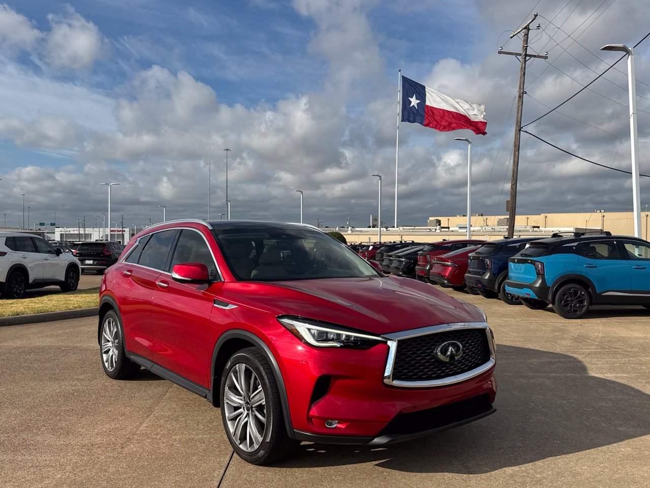 Used 2022 INFINITI QX50 Sensory FWD image 2