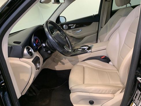 Used 2016 Mercedes-Benz GLC 300 4MATIC image 17