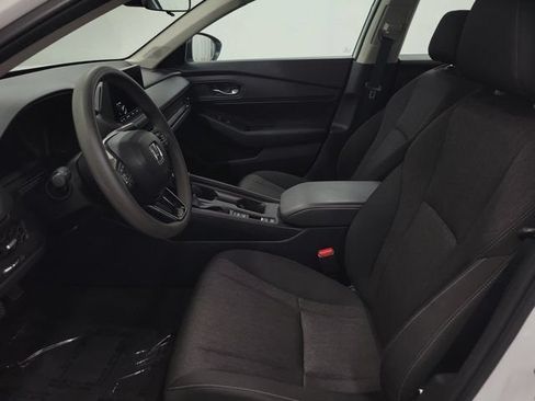 Certified 2025 Honda Accord SE image 18