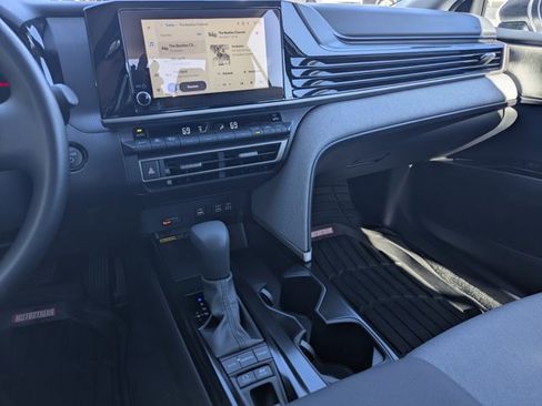 Used 2025 Toyota Camry LE image 24