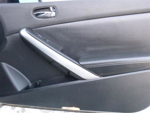 Used 2011 Nissan Altima 3.5 SR w/ Leather Pkg image 18