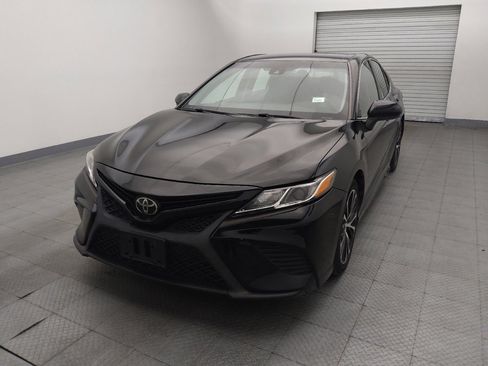 Used 2020 Toyota Camry SE image 15