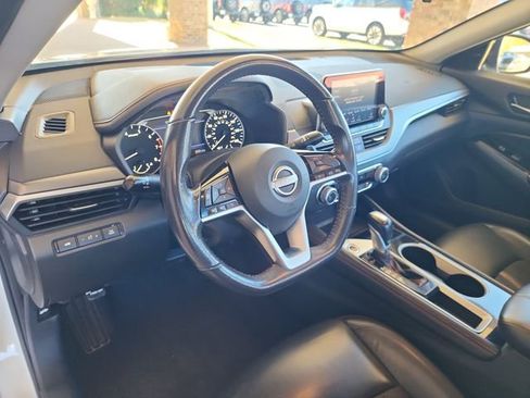 Used 2024 Nissan Altima 2.5 SR image 11