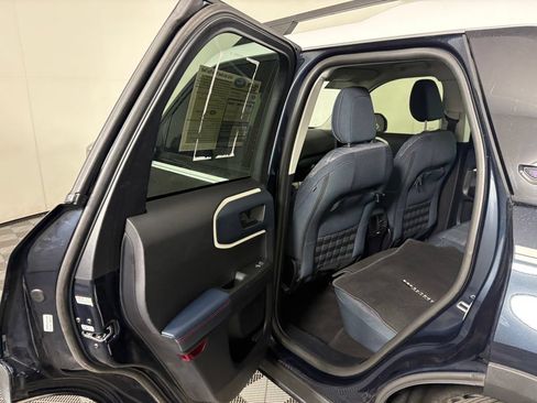 Certified 2023 Ford Bronco Sport Heritage w/ Heritage Convenience Package AWD/4WD image 28