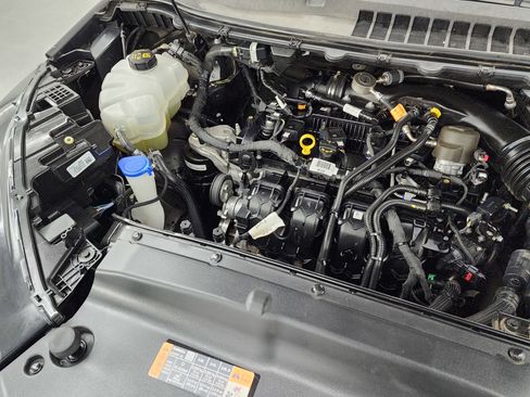 Used 2022 Ford Edge SEL image 16