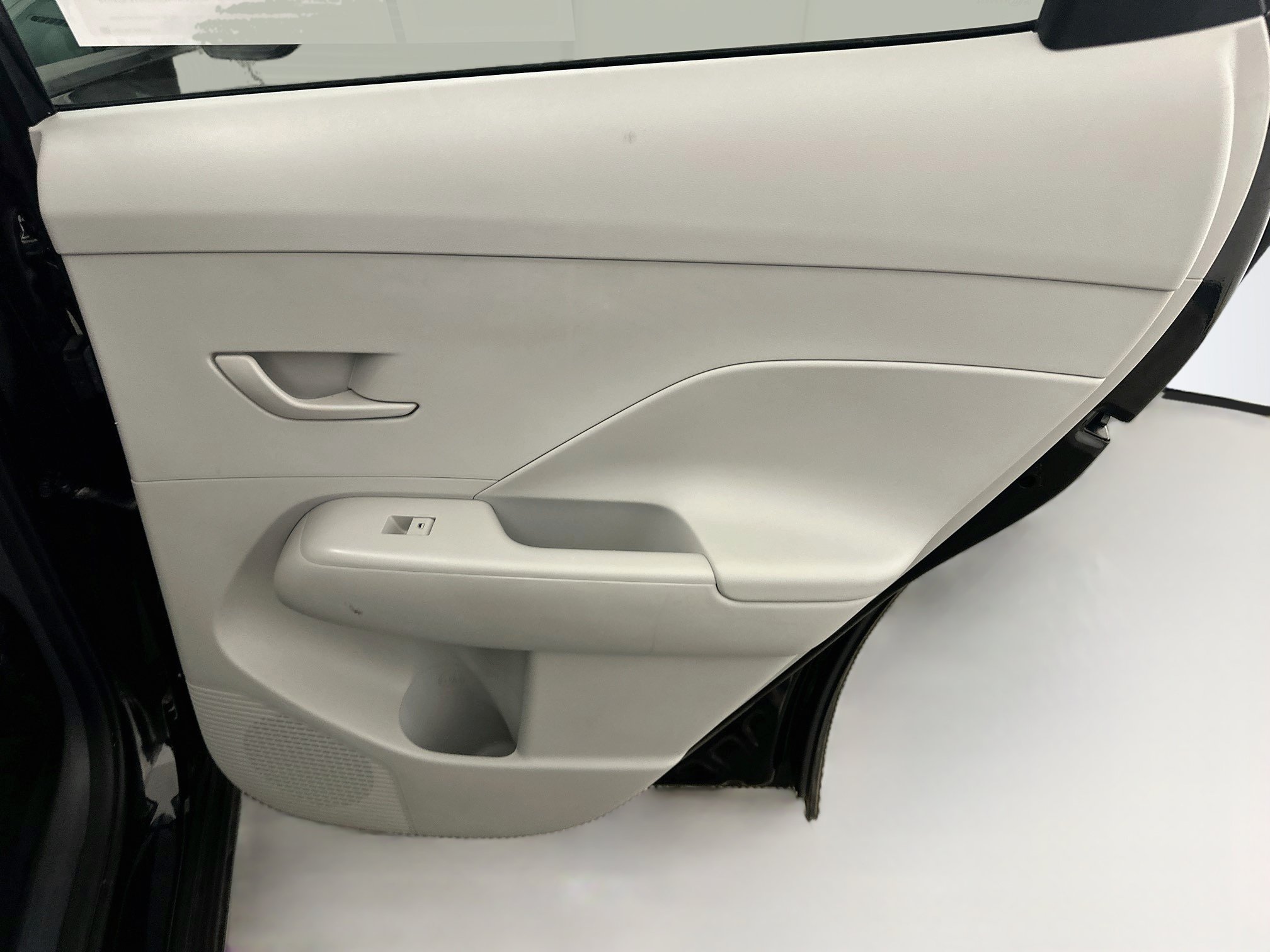 Used 2025 Hyundai Kona SEL AWD/4WD image 30