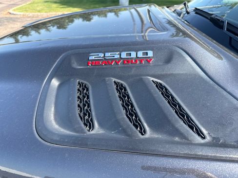 Used 2024 RAM 2500 Laramie w/ Sport Appearance Package AWD/4WD image 8