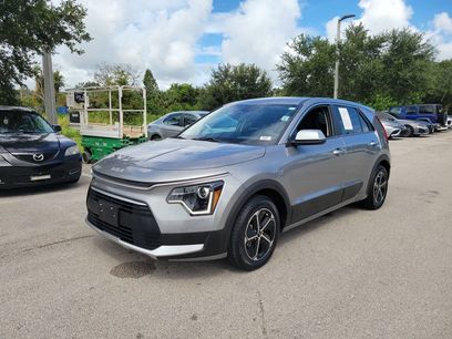 Certified 2025 Kia Niro LX