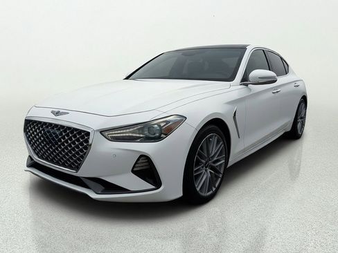 Used 2020 Genesis G70 2.0T w/ Elite Package RWD image 3