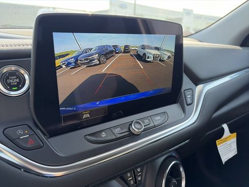 Used 2024 Chevrolet Blazer LT w/ Convenience Package FWD image 17
