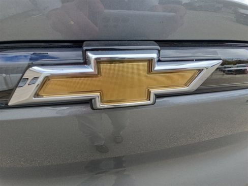 New 2026 Chevrolet Equinox EV LT image 31