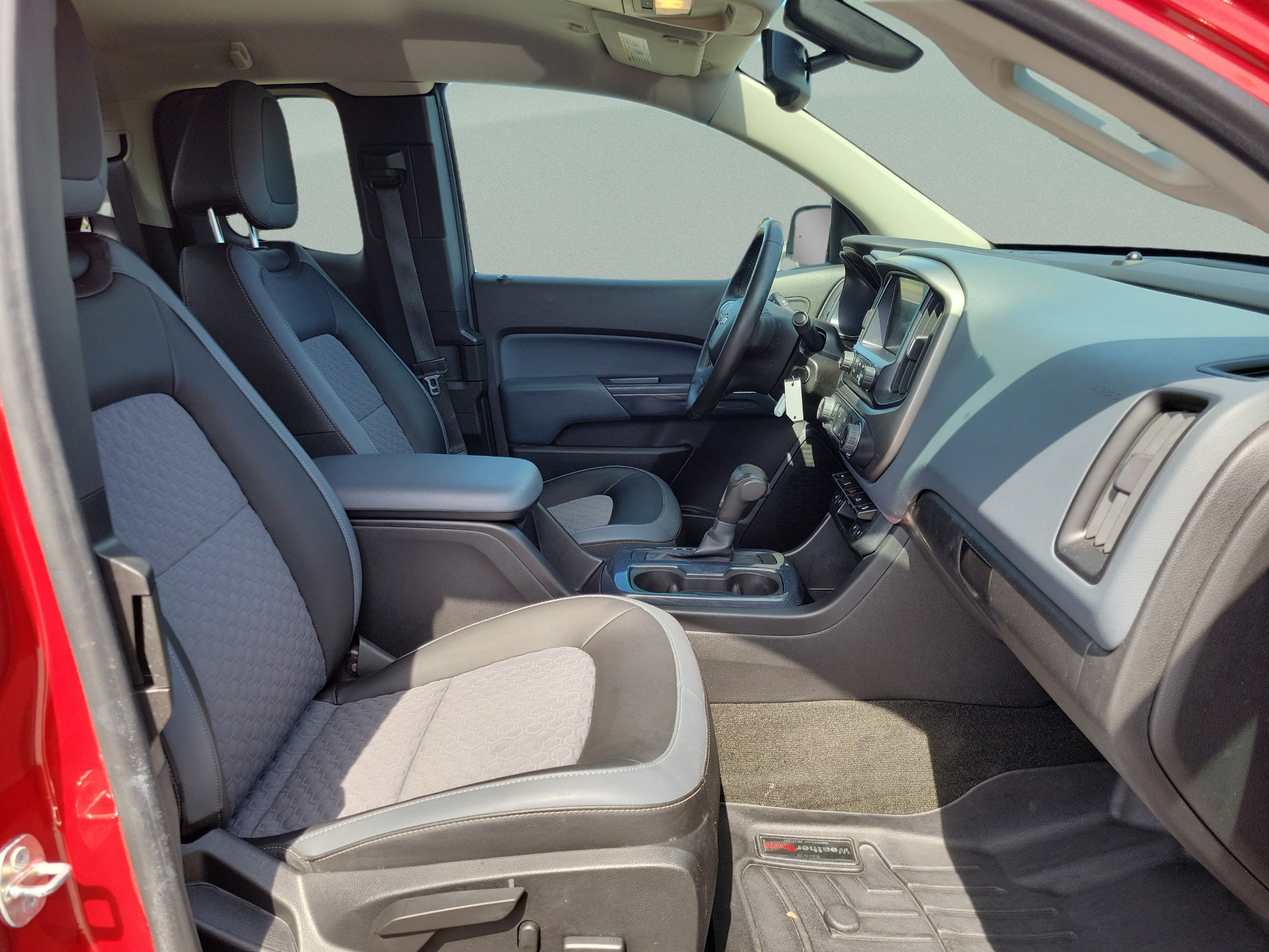 Used 2015 Chevrolet Colorado Z71 RWD image 28