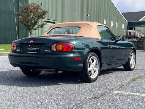 Used 1999 MAZDA MX-5 Miata RWD image 9