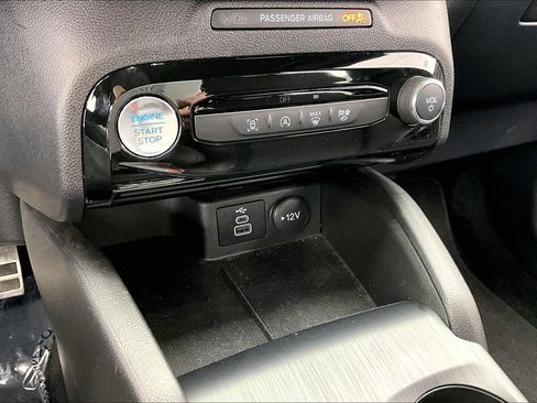 Used 2024 Ford Escape ST-Line w/ Tech Pack #1 AWD/4WD image 32