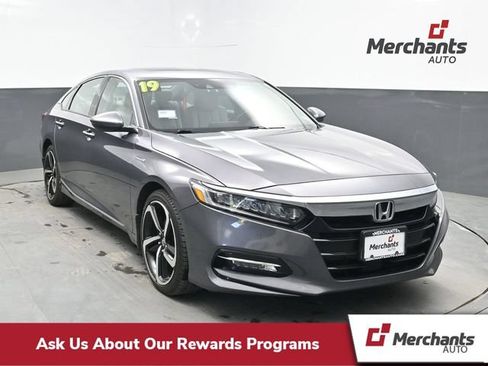 Used 2019 Honda Accord Touring image 1