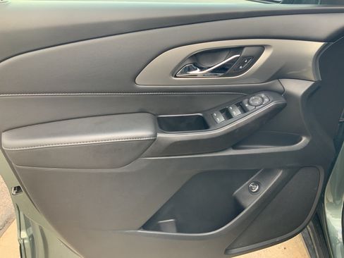 Used 2023 Chevrolet Traverse LT w/ LPO, Floor Liner Package AWD/4WD image 9