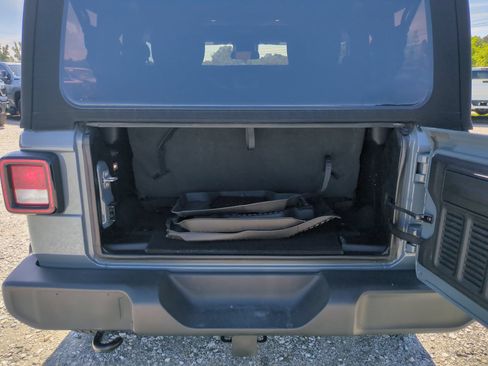 Used 2024 Jeep Wrangler Sport AWD/4WD image 30