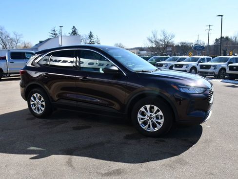 Used 2023 Ford Escape Active image 8