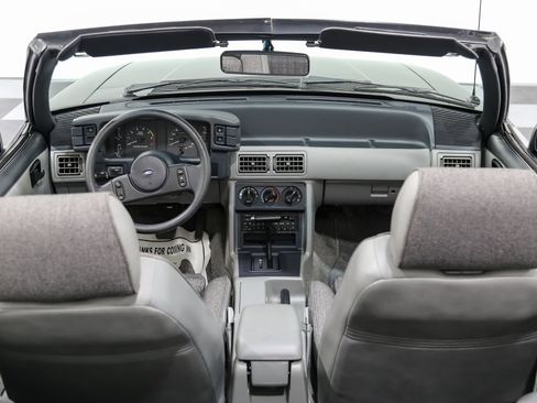 Used 1989 Ford Mustang LX image 18