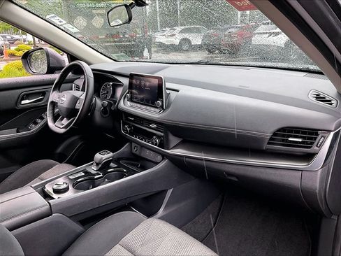 Used 2025 Nissan Rogue SV AWD/4WD image 14
