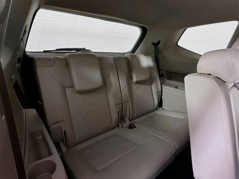 Used 2024 Volkswagen Atlas SE image 29