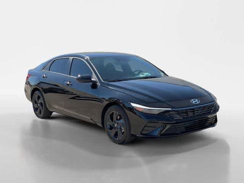 New 2026 Hyundai Elantra Sport FWD image 7