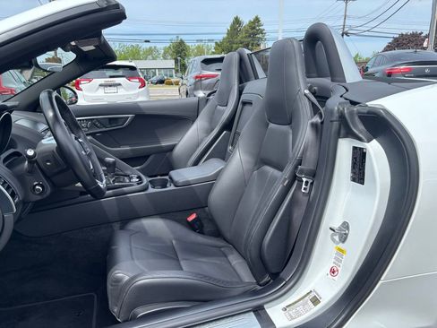 Used 2019 Jaguar F-TYPE Convertible RWD image 17