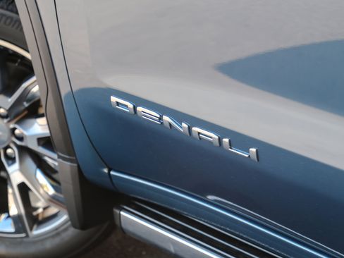 New 2026 GMC Sierra 1500 Denali w/ Denali Reserve Package image 9