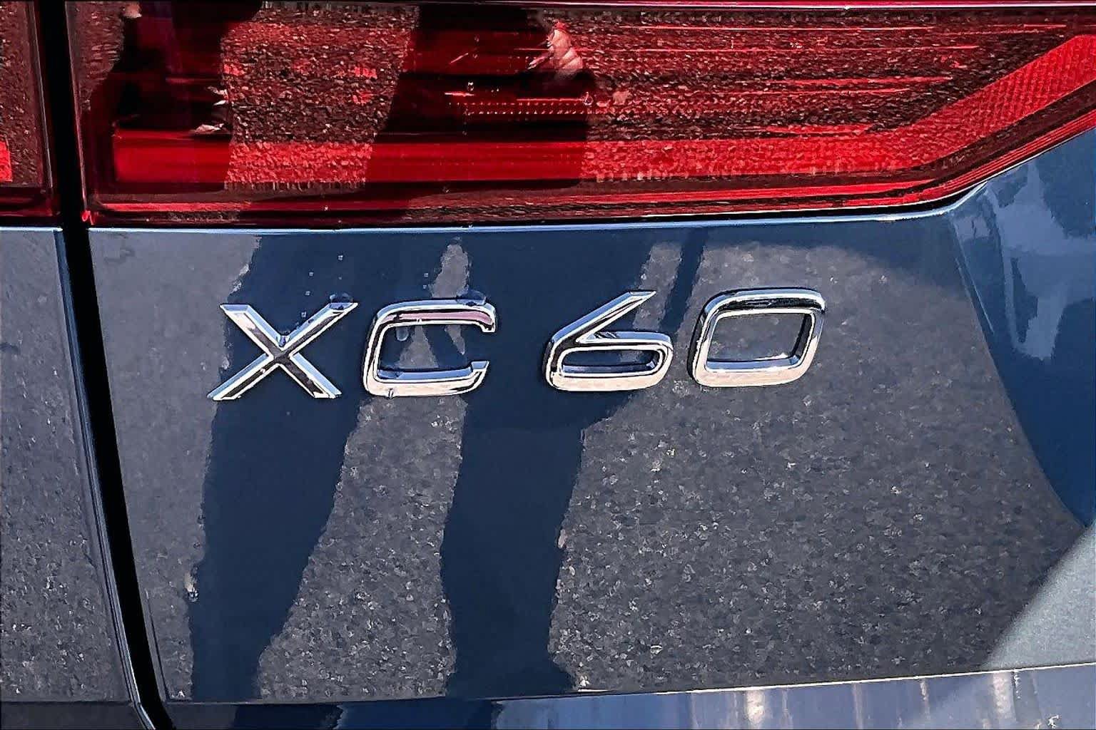 New 2026 Volvo XC60 B5 Plus w/ Protection Package Premier AWD/4WD image 6