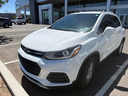 Used 2020 Chevrolet Trax LT w/ Driver Confidence Package FWD image 5