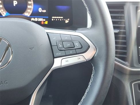 Used 2022 Volkswagen Atlas SE image 28